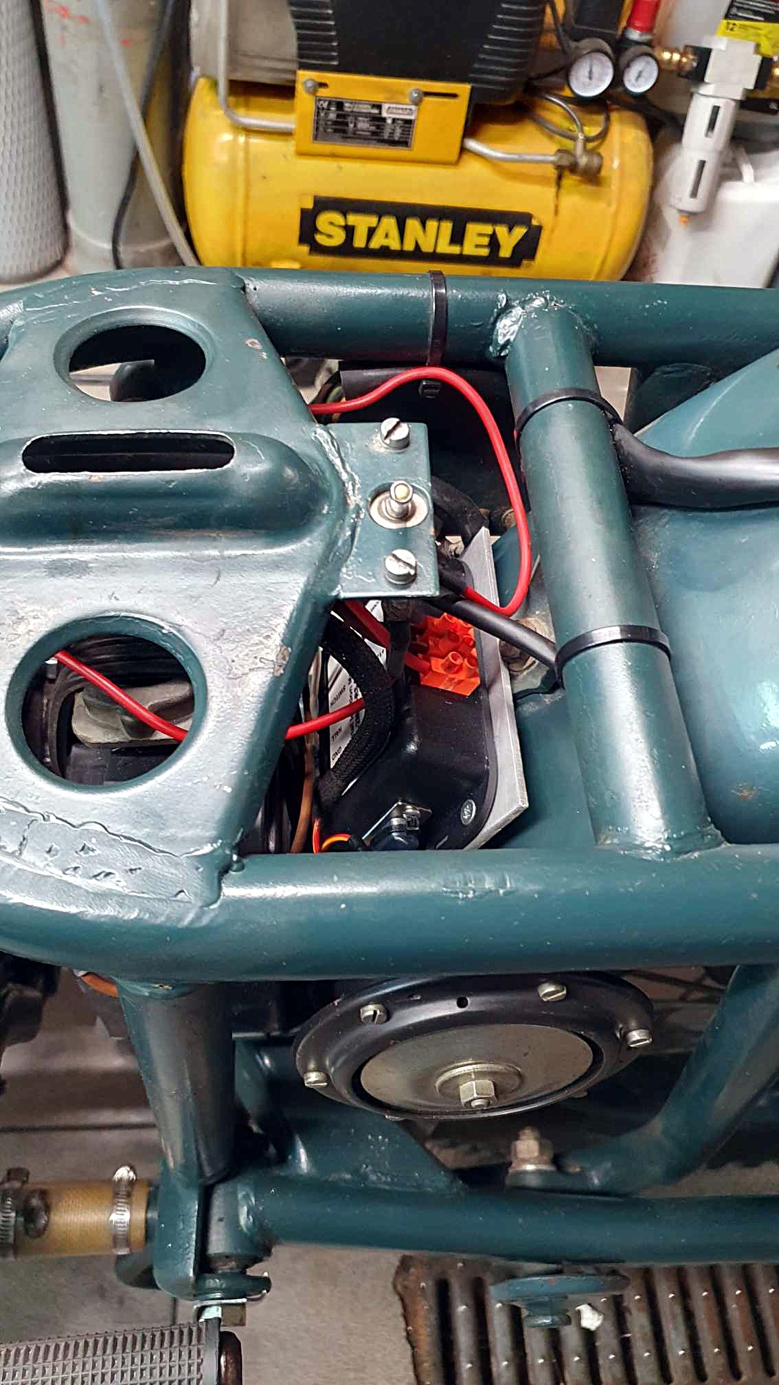 Montaż elektronicznego zapłonu w motocyklu Ural, Dniepr, M72 i K750.